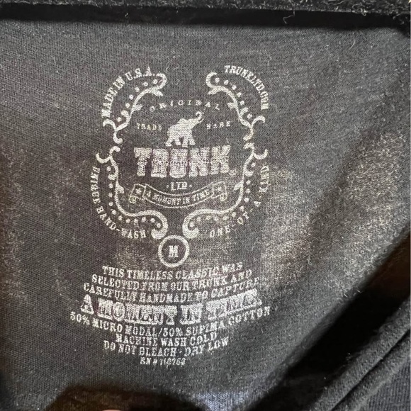 TRUNK LTD Def Leppard distressed Tee sz M - Picture 3 of 3